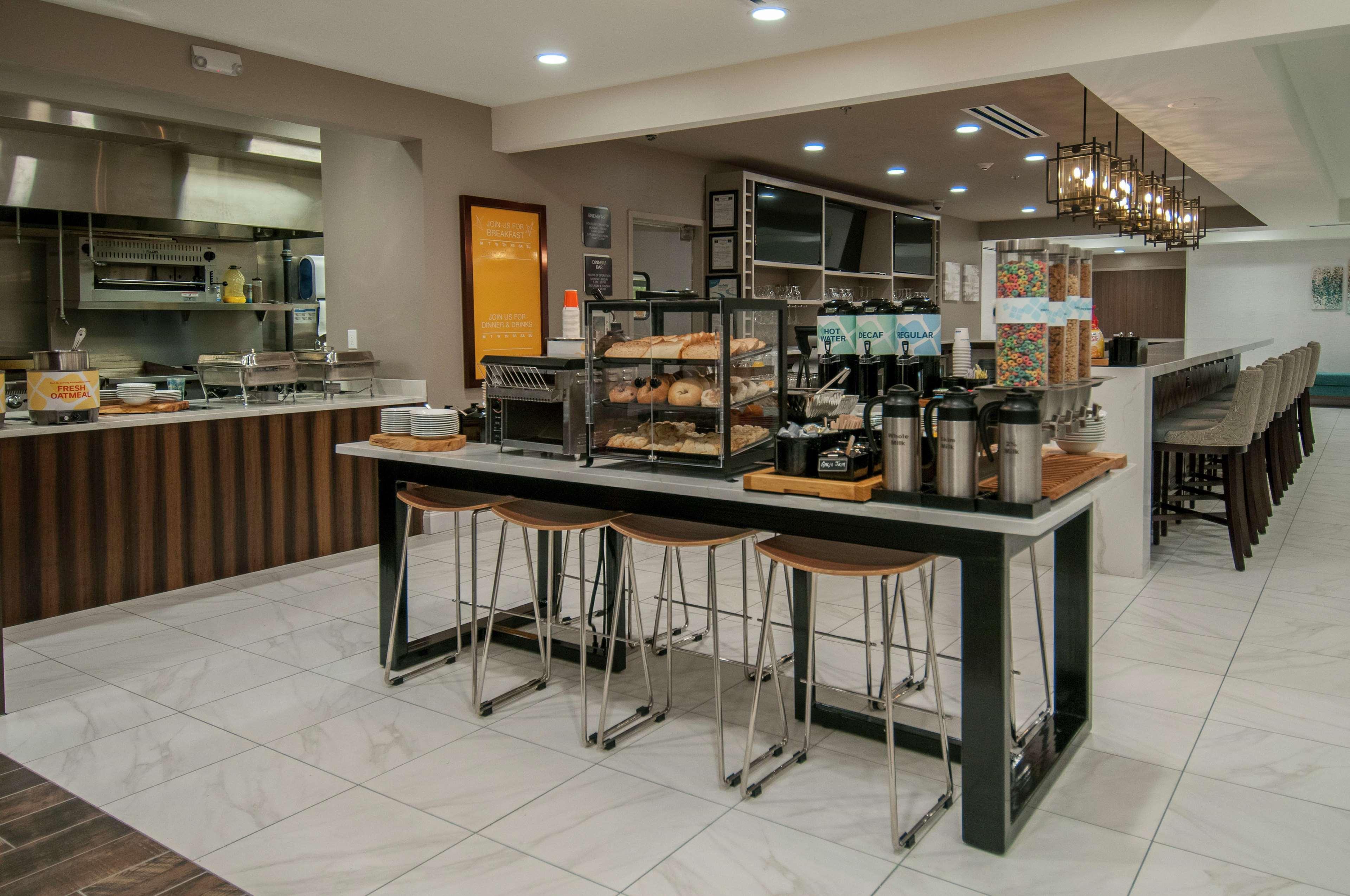 Hilton Garden Inn Jackson/Clinton Εξωτερικό φωτογραφία